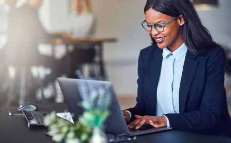 How to Maintain a Healthy Weight While Working in the Office